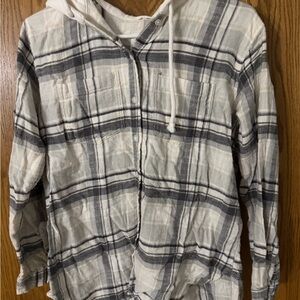 American Eagle White and Gray Plaid Shirt